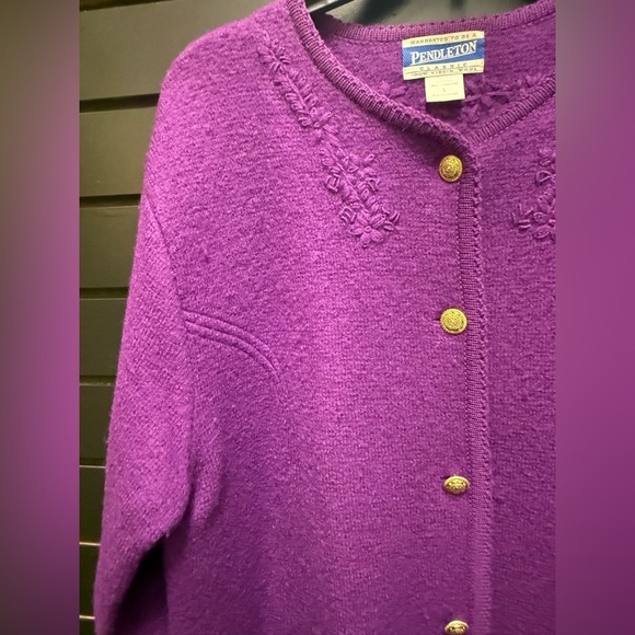 Vintage Pendleton 100% Virgin Wool Purple Embroidered Cardigan Size L - Picture 3 of 5